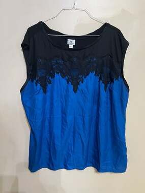 Women's Plus Size 3X Royal Blue and Black blouse